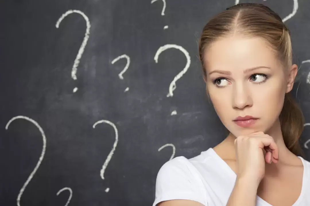 girl is thinking about combining alcohol and antibiotics