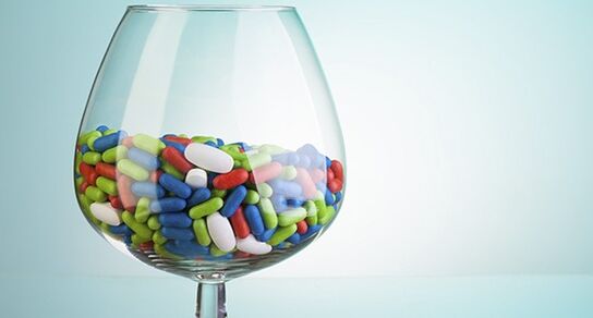 examination of the compatibility of antibiotics and alcohol